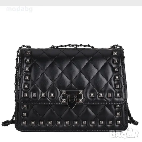 Дамска чанта с капси, снимка 1