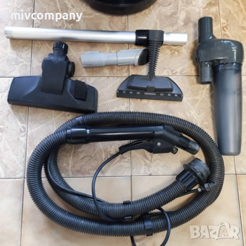 Перяща прахосмукачка Delonghi Penta Vap, вакуум машина., снимка 2 - Прахосмукачки - 52629017