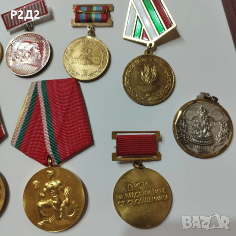 стари ордени и кутия плакети , снимка 4 - Антикварни и старинни предмети - 53305554