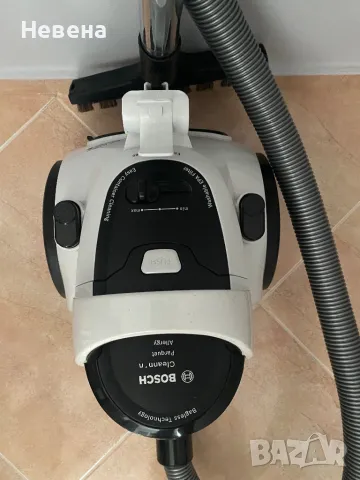 Прахосмукачка без торба BOSCH BGS05A220, снимка 5 - Прахосмукачки - 49653256