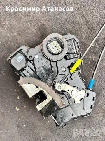 Брава на врата предна лява за Тойота Аурис. A046693, снимка 4 - Части - 49637229