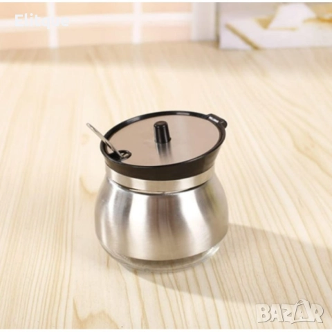 Бурканче с лъжичка за подправки