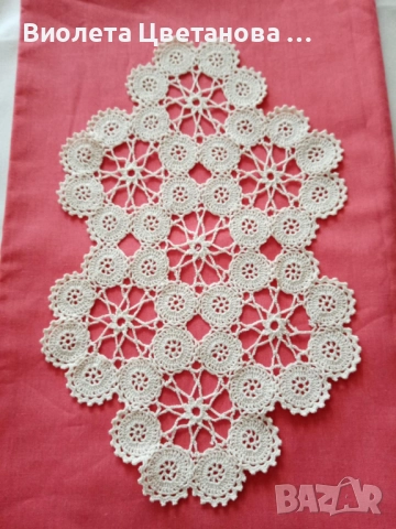 Ръчно плетена на една кука салфетка