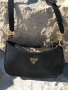 GUESS дамска мини чанта, снимка 1