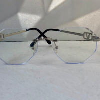 Valentino дамски прозрачни слънчеви очила Осмоъгълник с верижка синджир, снимка 8 - Слънчеви и диоптрични очила - 44623336