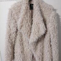 бяло дамско късо палто, снимка 2 - Палта, манта - 44243454