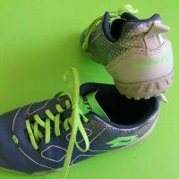 Футболни обувки Лото, снимка 2 - Детски маратонки - 41599570