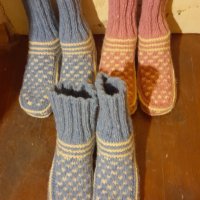 Ръчно плетени терлици , снимка 6 - Дамски чорапи - 42127507