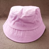 Изчистена дамска шапка тип идиотка в лилав цвят, снимка 3 - Шапки - 41737205