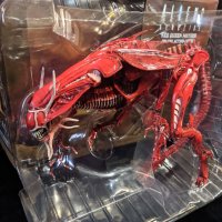 NECA Aliens Genocide Red Queen Mother DELUXE Action Figure, снимка 7 - Колекции - 42420990