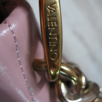 Valentino дамска кожена чанта , снимка 7 - Чанти - 36130088