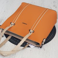 Дамска чанта с дълга дръжка в пастелени цветове марка Cressberry, снимка 3 - Чанти - 35795979