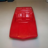 Червена пластмасова кола соц играчка, снимка 2 - Коли, камиони, мотори, писти - 44342707