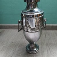 метална ваза в стил арт деко, снимка 1 - Антикварни и старинни предмети - 40133265