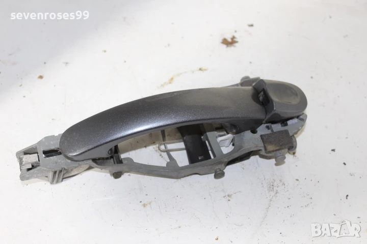 Дръжка външна задна лява Фолксваген Голф 5 Джета VW Golf 5 Jetta  1K0837886A, снимка 1