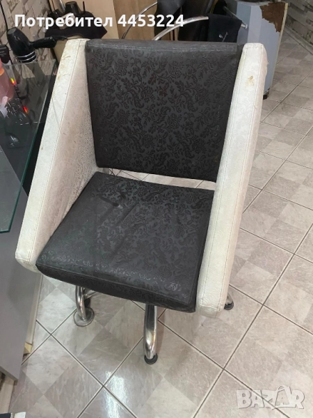 Фризьорски столове- професионални и поставка за крака , снимка 1