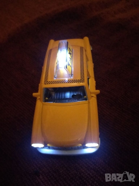 Метално такси,около 12 см,със звук и светлини, снимка 1