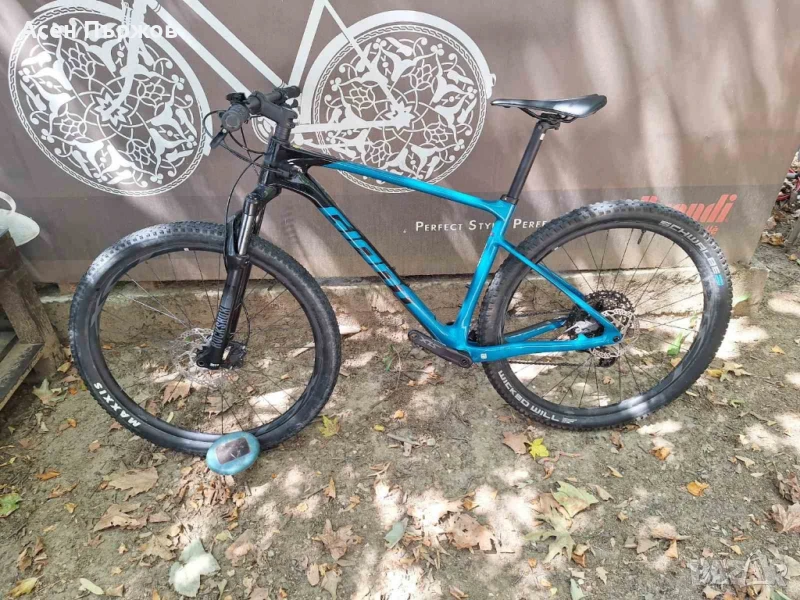 Giant carbon , снимка 1