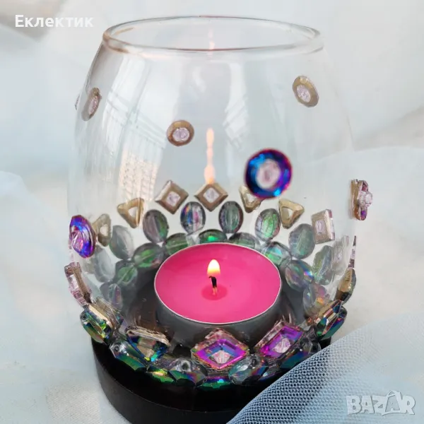 Стъклен свещник с мозайка от галванизирани мъниста, снимка 1