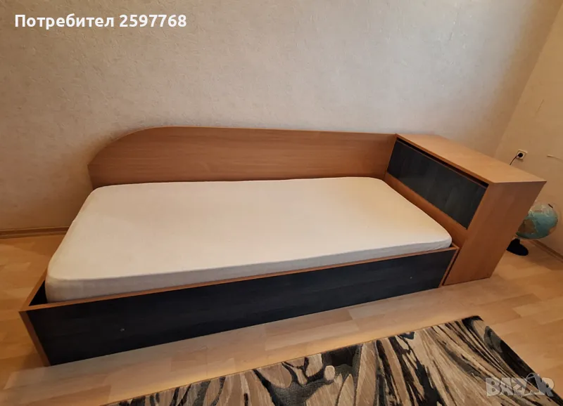 Детско обзавеждане.Единично легло с ракла,двулицев матрак и два гардероба , снимка 1