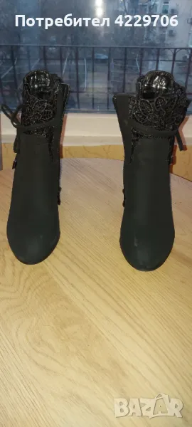 Дамски боти велур с дантела, снимка 1