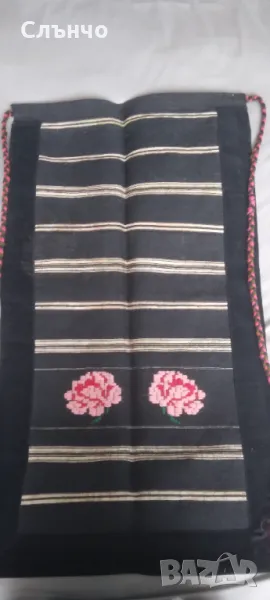 Ръчно бродирани престилки, снимка 1