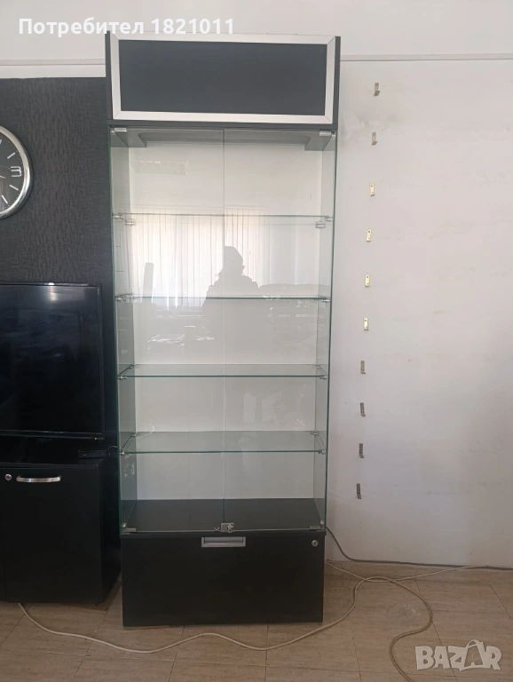 стъклени витрини с осветление, снимка 1