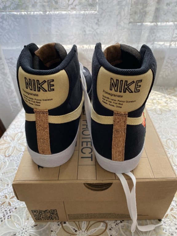 nike blazer pomegranate on feet