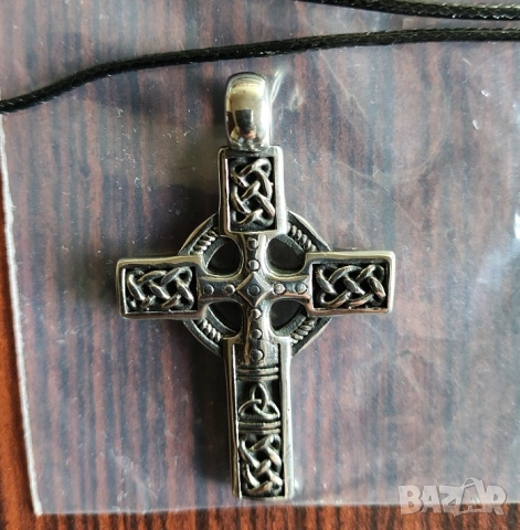 Келтски кръст, медицинска стомана 316 L, снимка 2 - Колиета, медальони, синджири - 53129486