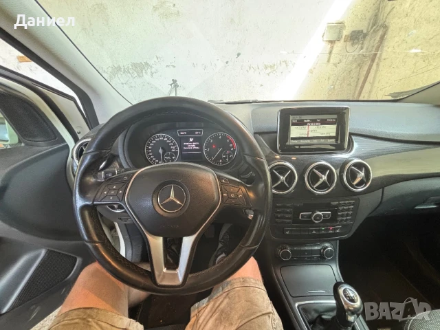 Мерцедес Б180 1.5 , снимка 2 - Автомобили и джипове - 50796202
