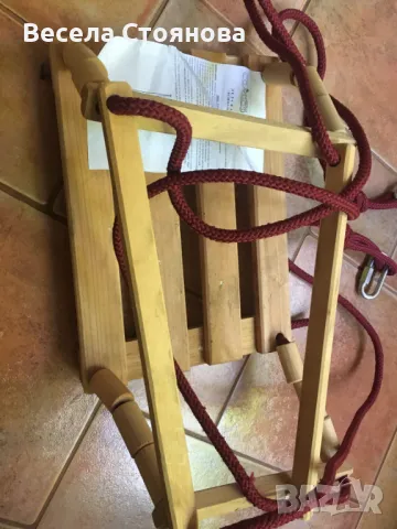 Продава детска дървена люлка