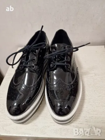 Дамски Обувки 38 номер черни на висока платформа, снимка 2 - Дамски ежедневни обувки - 50353022