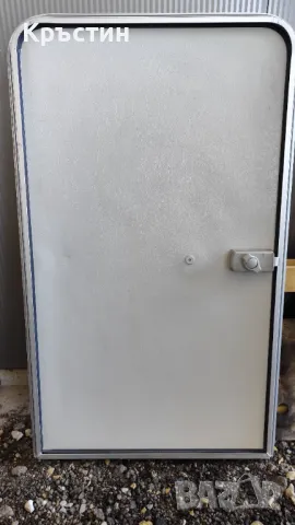 Врата за кемпер или каравана , снимка 2 - Части - 48048406