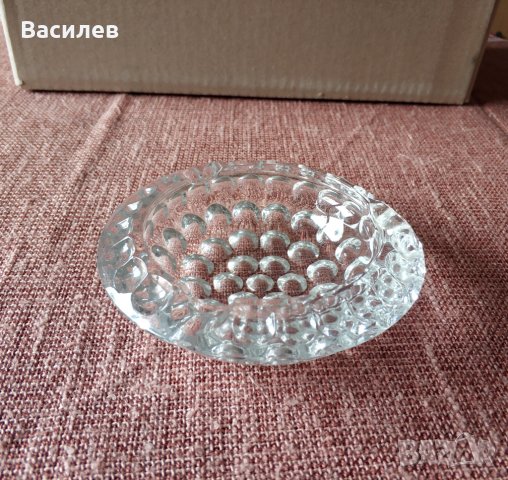 Продавам ретро кристален пепелник, снимка 2 - Антикварни и старинни предмети - 39292154