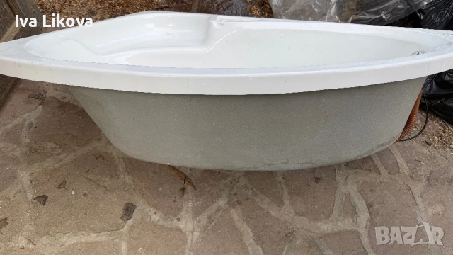 Триъгълна вана, снимка 5 - Душ кабини и вани - 53758081