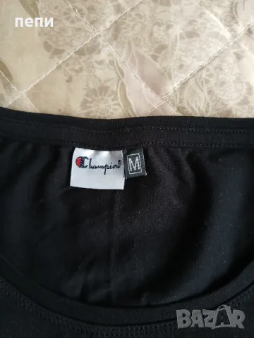 Уникална тениска  на Champion-нова, снимка 3 - Тениски - 48449936