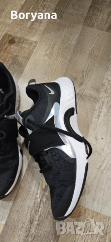 детски маратонки Nike - номер 36.5 - 2 бр, снимка 3 - Детски маратонки - 52951382