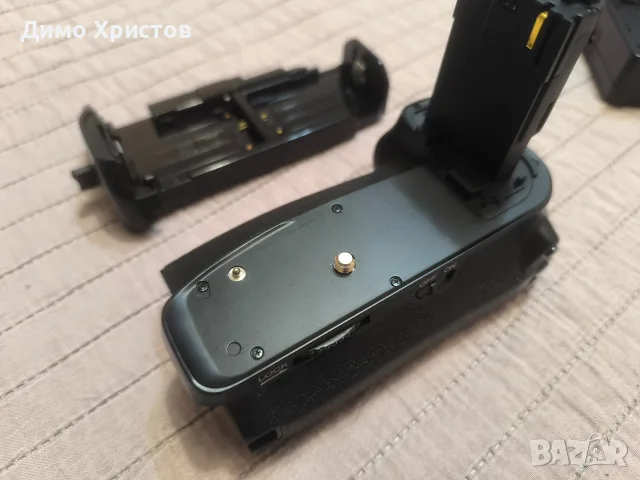 Продавам тяло Canon EOS 6D (WG) + грип, 2 батерии, кутия, зарядно, снимка 12 - Фотоапарати - 56004983