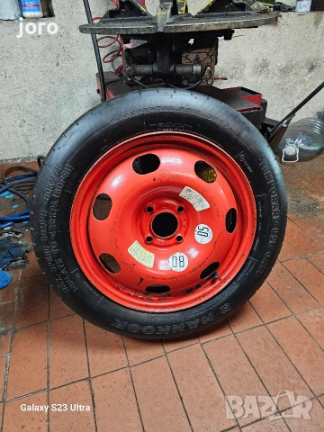 Патерица Peugeot 3008