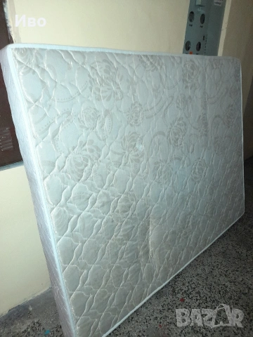 Еднолицев матрак 190/144см цена 20евро. Спешно и изгодно!