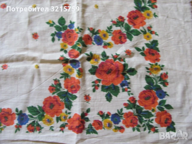 Стара кърпа за глава за носия 83х83см., снимка 2 - Антикварни и старинни предмети - 50929812