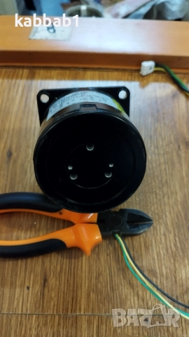 Реверсивeн електрически двигател 20W 100/110V, снимка 3 - Електродвигатели - 52891688