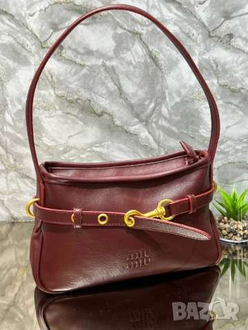 чанти Miu Miu , снимка 3 - Чанти - 50571407