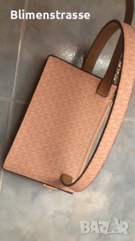 Michael Kors оригинална нова чанта за през кръста, снимка 5 - Рокли - 41910586