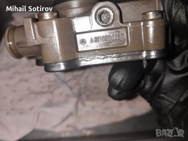 Горивна помпа Bosch за Mercedes , снимка 3 - Части - 52309520