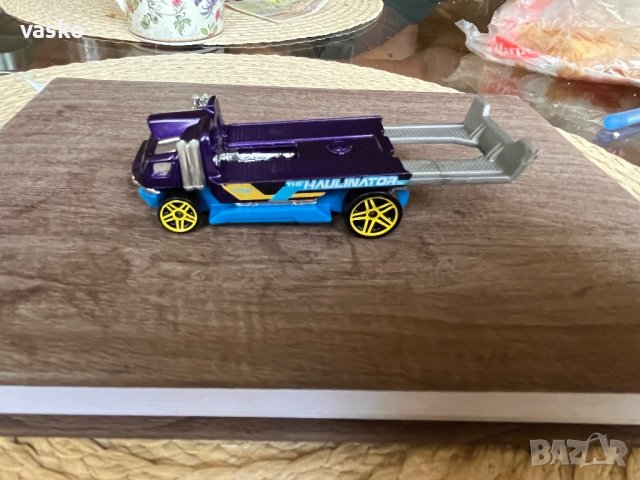 Hotwheels-Интересен, снимка 2 - Колекции - 42478902