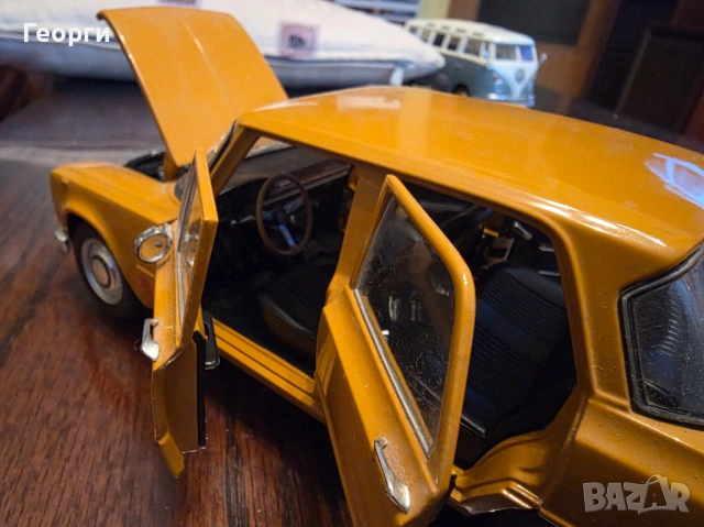 Alfa Romeo Giulia 1300 Super (1970) 1/18 Minichamps, снимка 5 - Колекции - 53762495