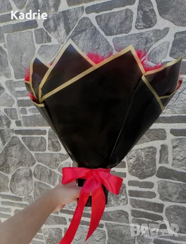 вечен букет 51🌹👑, снимка 2 - Романтични подаръци - 55923062
