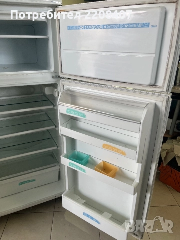 Хладилник с камера, снимка 4 - Хладилници - 52623819