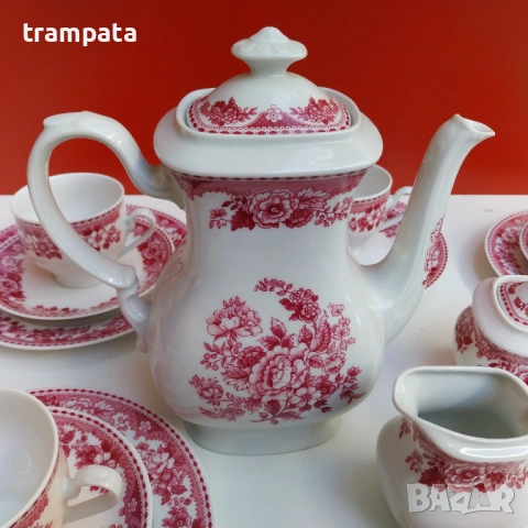 НАЙ ДОБРАТА ОФЕРТА  Порцеланов Сервиз за кафе / Чай Royal Derby , снимка 4 - Прибори за хранене, готвене и сервиране - 53181984